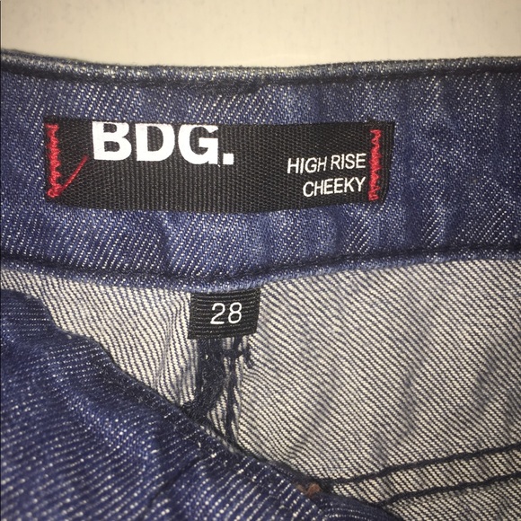 Shorts - Picture 3 of 3